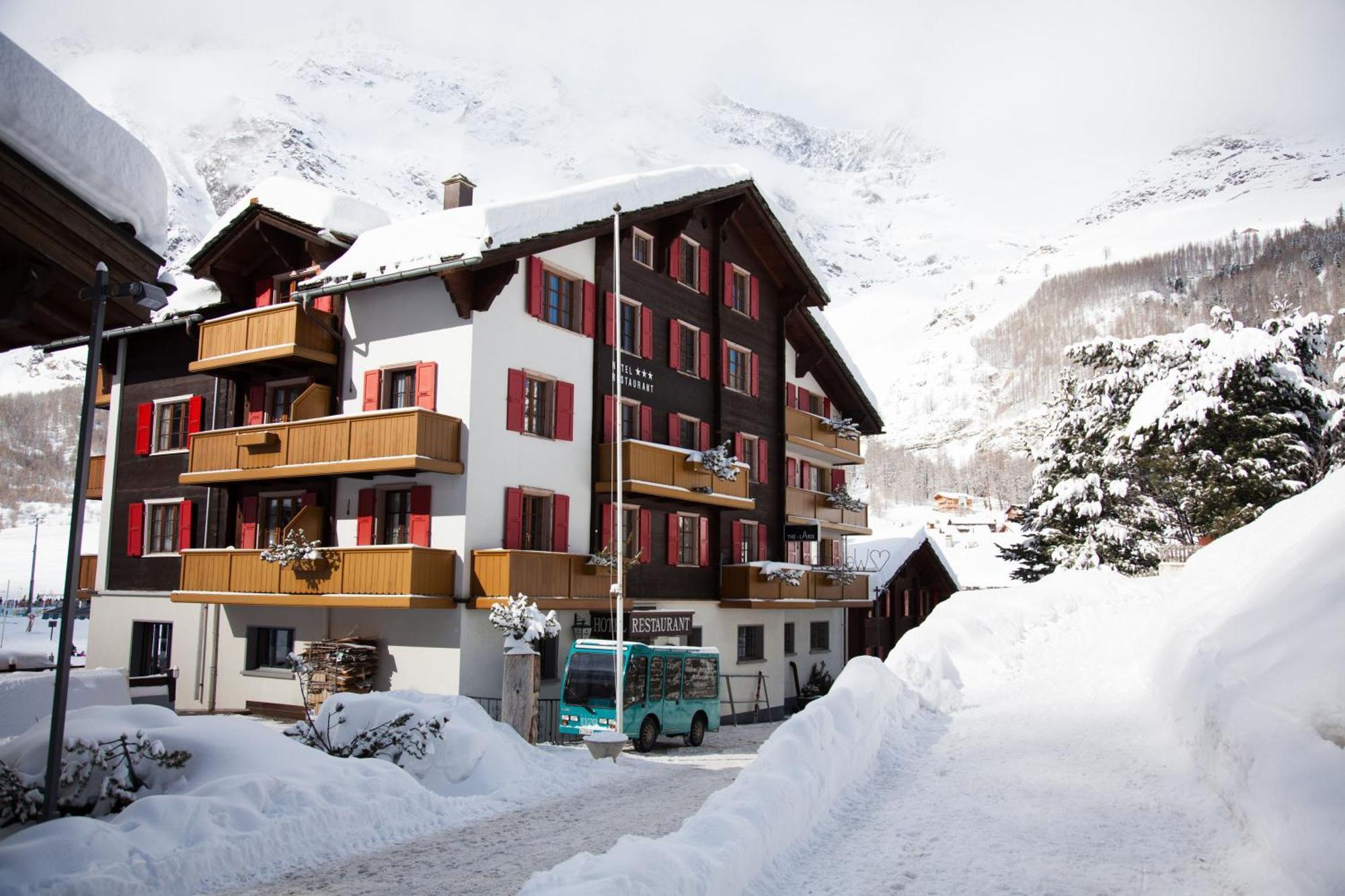 Hotel The Larix Ski-In Ski-Out Saas Fee Kültér fotó