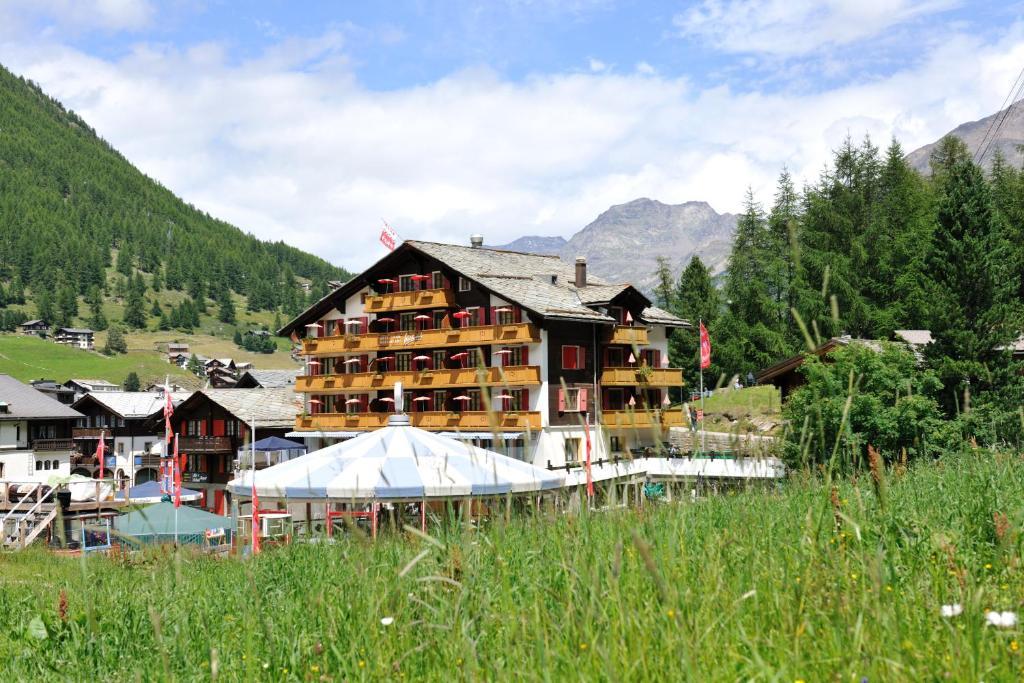 Hotel The Larix Ski-In Ski-Out Saas Fee Kültér fotó